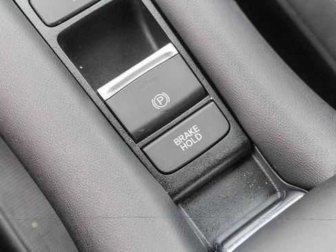 Used 2025 Honda HR-V LX image 34