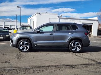 Certified 2025 Volkswagen Taos SE video 2