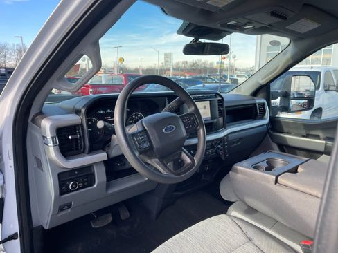 Used 2023 Ford F250 XL w/ STX Appearance Package image 11