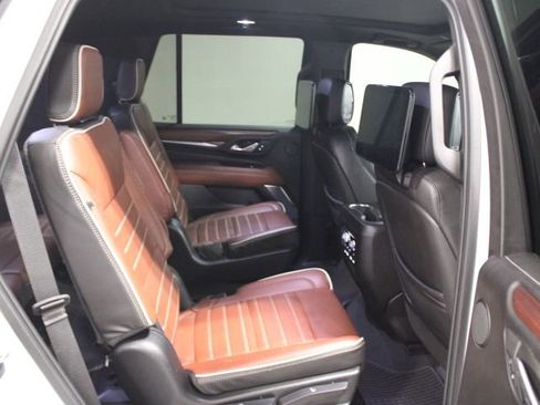 Used 2023 GMC Yukon Denali Ultimate image 31