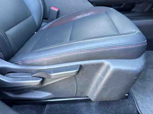 Used 2024 Chevrolet Equinox EV RS FWD image 23
