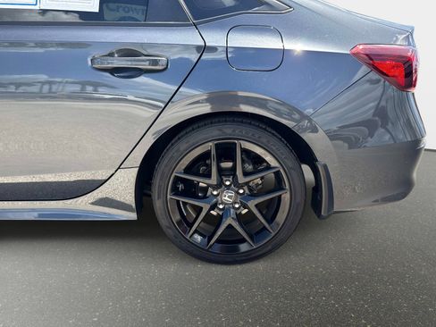 Used 2025 Honda Civic Sport image 9