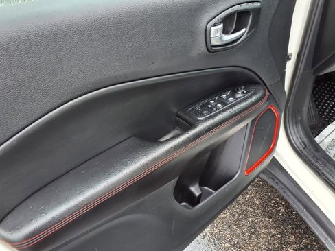 Used 2021 Jeep Compass Trailhawk image 11