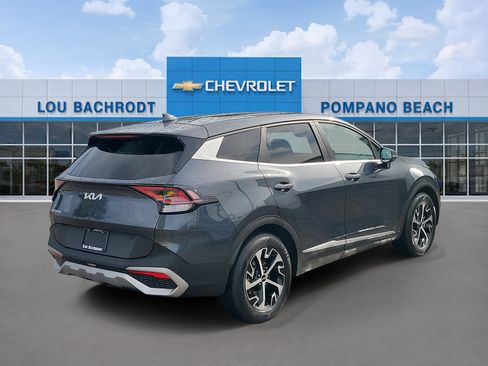 Used 2023 Kia Sportage EX FWD image 3