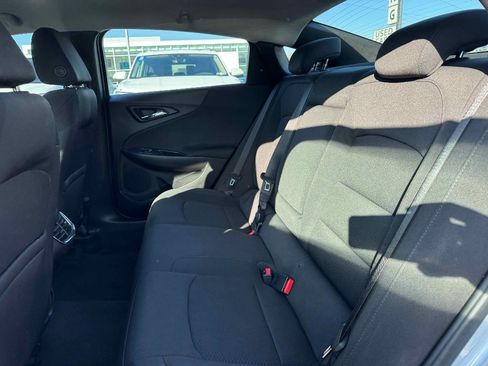 Used 2017 Chevrolet Malibu LT image 25