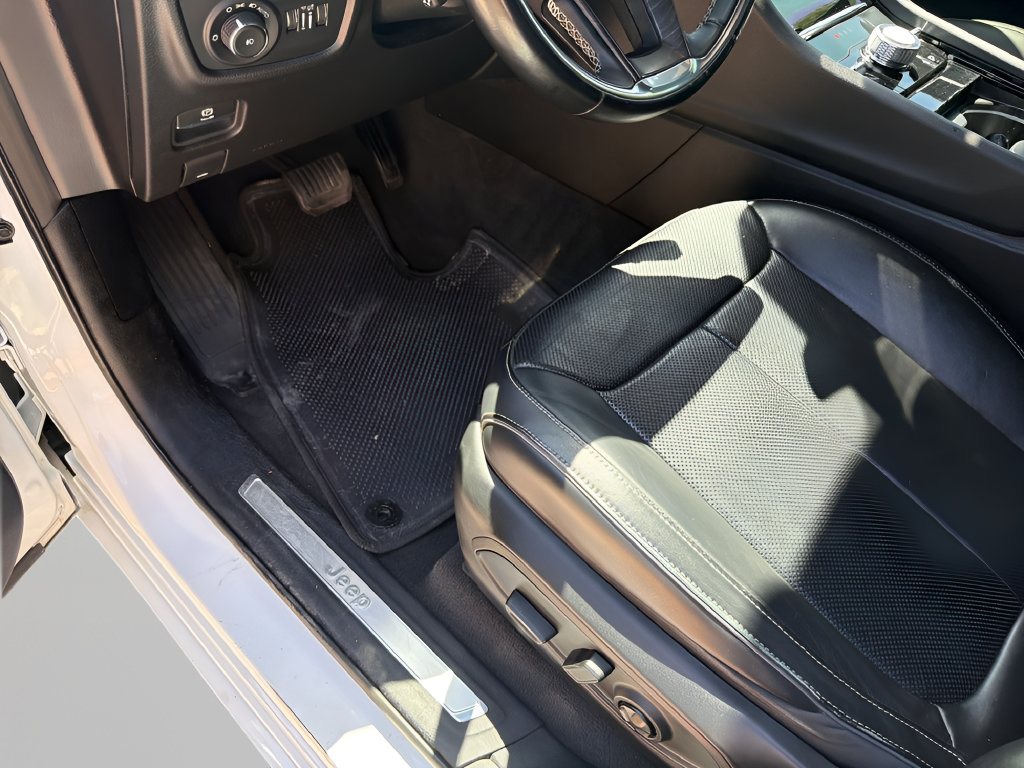 Used 2021 Jeep Grand Cherokee L Overland AWD/4WD image 22