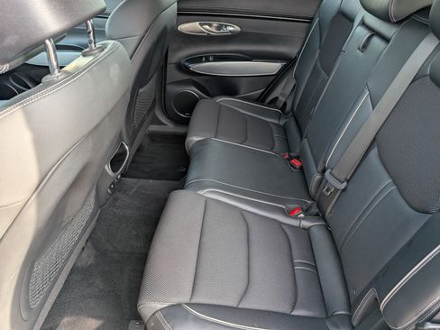 Used 2022 Genesis GV70 2.5T w/ Sport Prestige Package AWD/4WD image 7