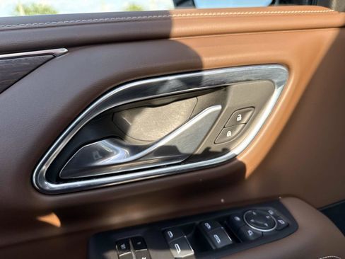 Used 2024 Chevrolet Tahoe High Country AWD/4WD image 21