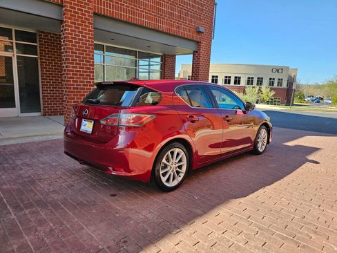 Used 2011 Lexus CT 200h FWD image 6