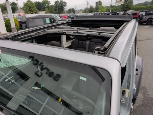 Used 2023 Jeep Wrangler Unlimited w/ Sun & Screen Package AWD/4WD image 3