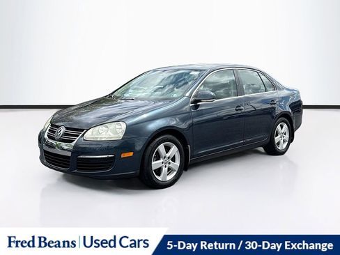 Used 2009 Volkswagen Jetta SE FWD image 3