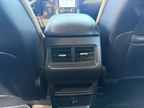 Used 2022 Ford Edge SEL image 22