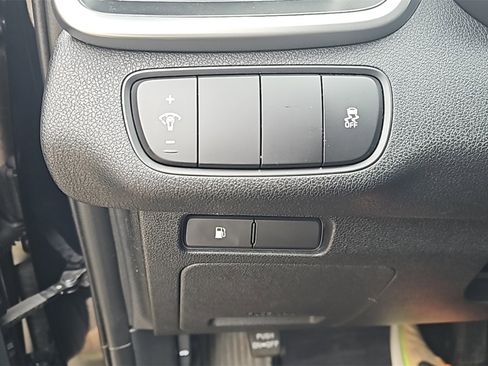 Used 2019 Kia Sorento L image 22