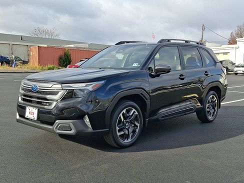 Certified 2025 Subaru Forester Limited image 3