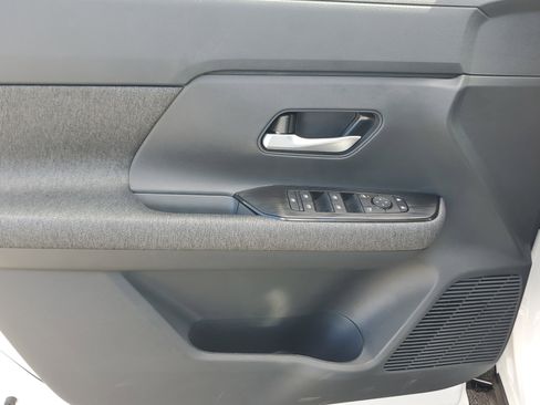 New 2026 Nissan Kicks SV FWD image 12