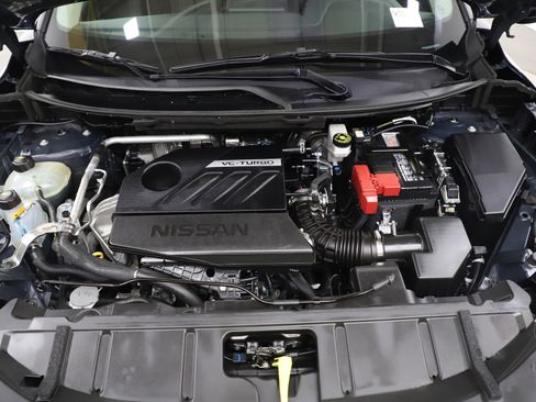 Used 2025 Nissan Rogue SV image 32