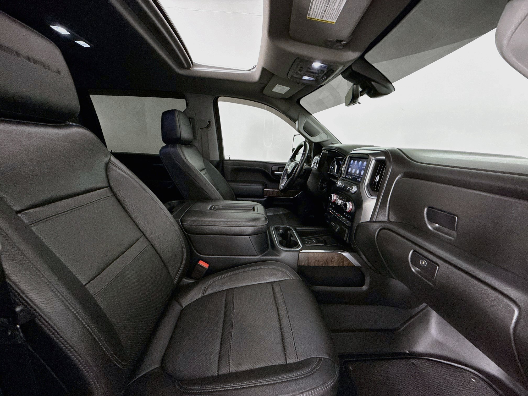 Used 2020 GMC Sierra 2500 Denali w/ Denali Ultimate Package AWD/4WD image 32