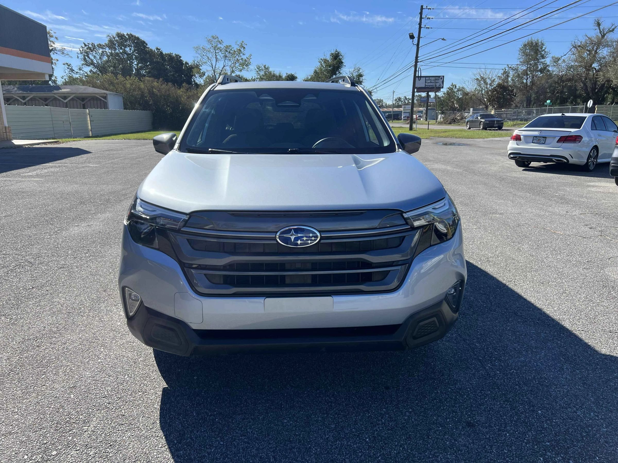 Used 2025 Subaru Forester Premium w/ Convenience Package #2 AWD/4WD image 4