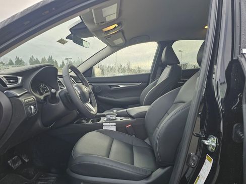 New 2025 INFINITI QX50 Pure image 23