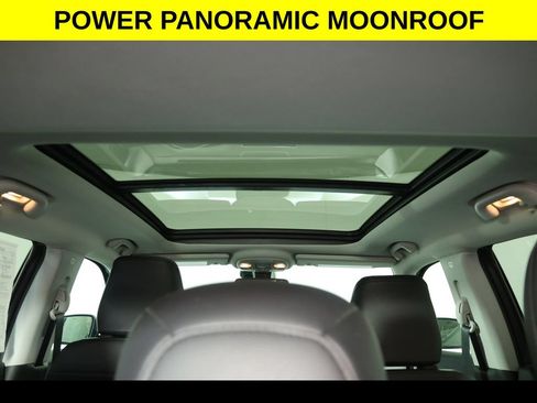 Used 2022 Jeep Compass Limited w/ Sun and Sound Group AWD/4WD image 3
