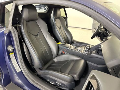 Used 2021 Audi R8 V10 w/ Premium Package RWD image 28
