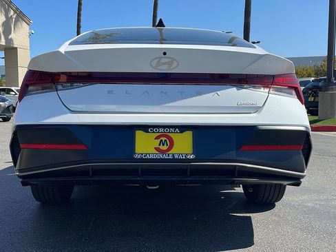 New 2025 Hyundai Elantra Limited image 10