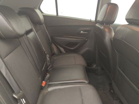 Used 2022 Chevrolet Trax LT w/ Sport Edition FWD image 19