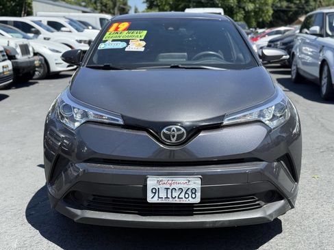 Used 2019 Toyota C-HR LE FWD image 8