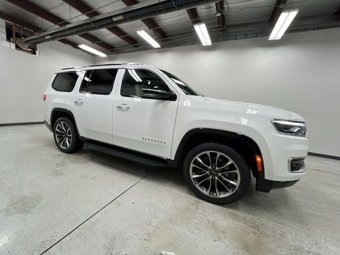 Used 2023 Jeep Wagoneer Series II w/ Premium Group I image 9