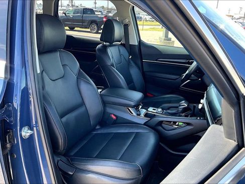 Used 2025 Kia Telluride S image 10