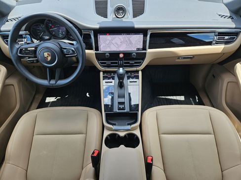 Certified 2026 Porsche Macan AWD/4WD image 25
