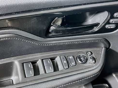 Used 2022 Honda Odyssey Elite image 16