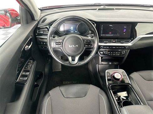 Used 2022 Kia Niro EX w/ Cold Weather Package image 10
