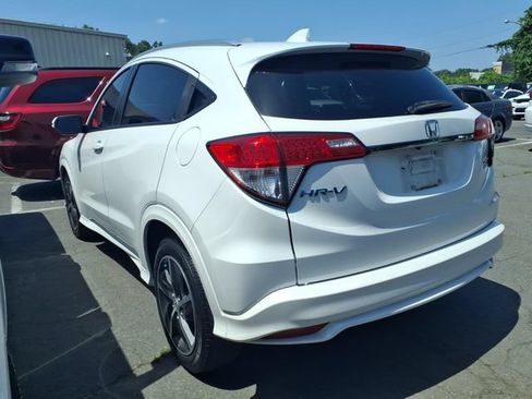 Used 2019 Honda HR-V Touring image 3