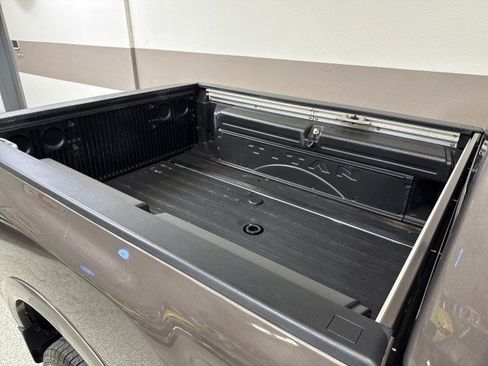 Used 2018 Nissan Titan Platinum Reserve w/ Platinum Utility Package image 75