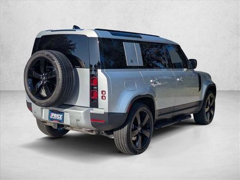 Used 2024 Land Rover Defender 110 S image 5