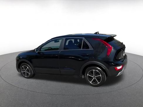 Used 2026 Kia Niro LX FWD image 10