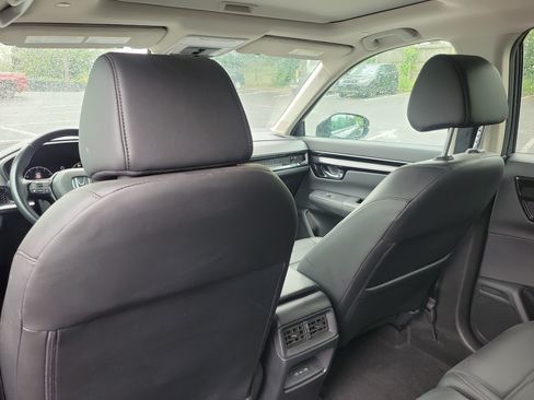 Used 2025 Honda CR-V EX-L image 16