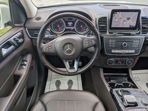 Used 2019 Mercedes-Benz GLE 400 4MATIC image 17