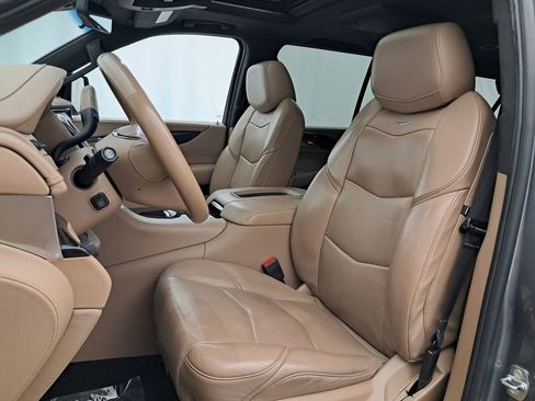 Used 2020 Cadillac Escalade ESV Platinum image 9