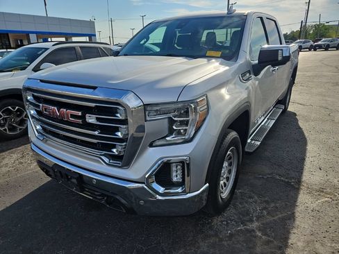 Used 2019 GMC Sierra 1500 SLT w/ Driver Alert Package I AWD/4WD image 2