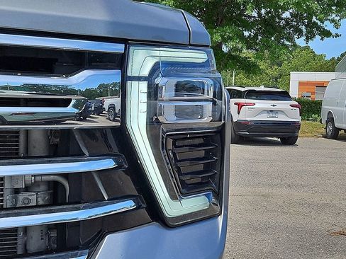 Certified 2025 Chevrolet Silverado 3500 LTZ w/ LTZ Plus Package AWD/4WD image 9