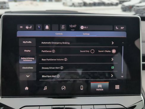 Used 2024 Jeep Compass Limited image 39