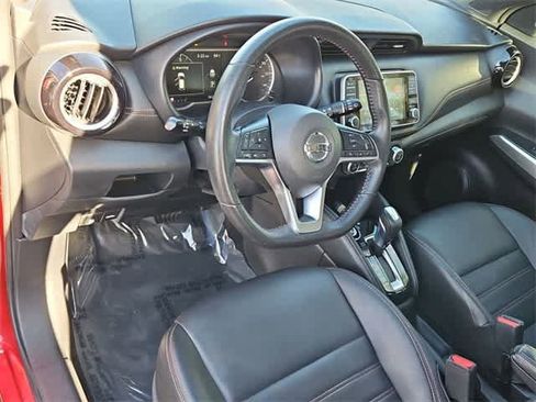 Used 2020 Nissan Kicks SR w/ SR Premium Package image 10