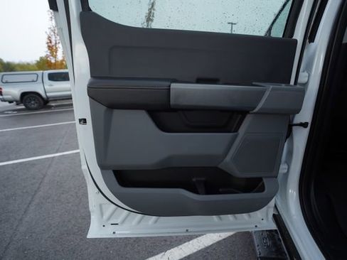 Used 2023 Ford F250 XLT w/ FX4 Off-Road Package image 16