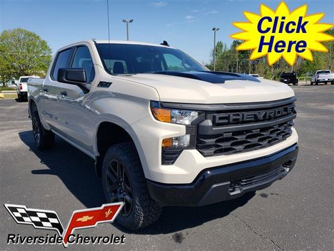 New 2026 Chevrolet Silverado 1500 Custom Trail Boss w/ Dark Appearance Package AWD/4WD image 1