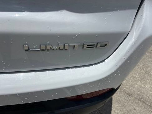 Used 2025 Jeep Compass Limited AWD/4WD image 7