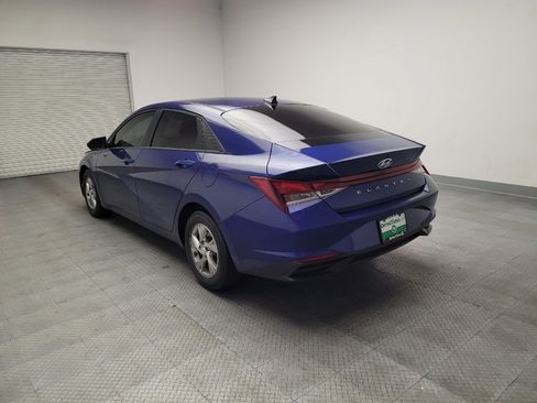 Used 2021 Hyundai Elantra SE FWD image 5