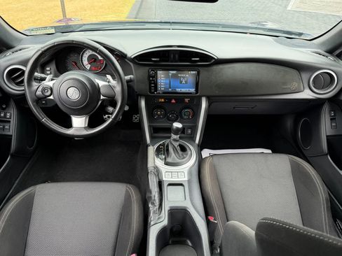 Used 2019 Toyota 86 image 15