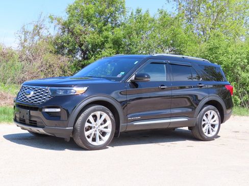 Used 2023 Ford Explorer Platinum w/ Technology Package AWD/4WD image 8